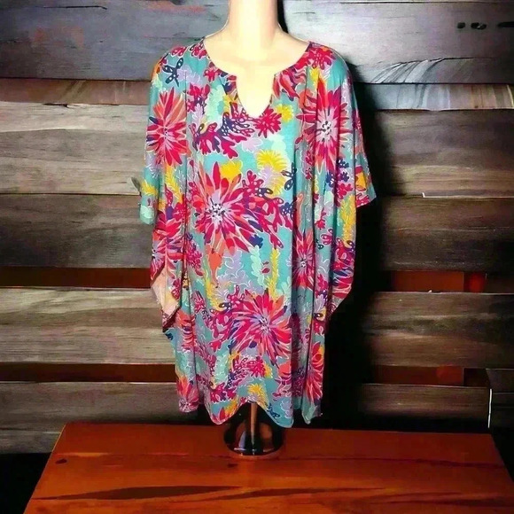 Lilly Pulitzer Dresses & Skirts - Women’s Lilly Pulitzer Stefani Dress Sippin and Trippin/ Cover Up,‎ size Small